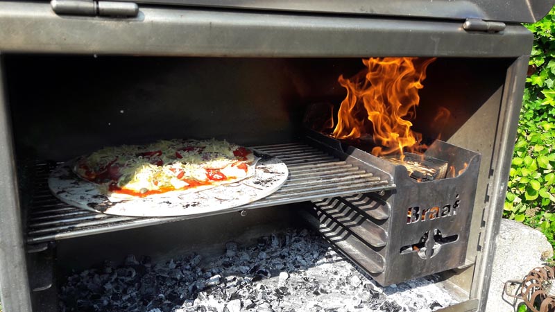 Braai tafel-model houtskool-bbq, pizza-oven en houtkachel in 1